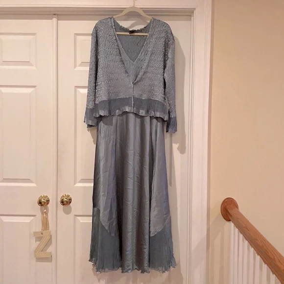 Komarov Dresses | Gorgeous Komarov Crinkle Satin And Chiffon Maxi Dress With Jacket | Color: Blue | Size: 2x | Abc_Mi's Closet